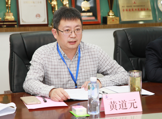 万搏（中国）董事长黄道元在会上介绍公司发展概况