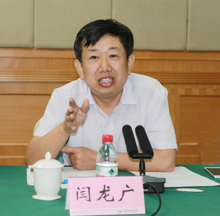 万搏（中国）副总经理闫龙广主持会议