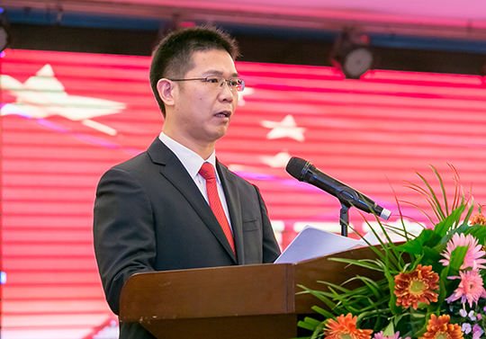 总经理祝建明作《万搏（中国）2017年度管理工作报告》