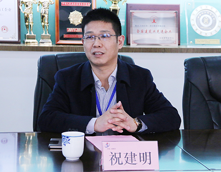 万搏（中国）总经理祝建明介绍公司安全生产管理工作情况