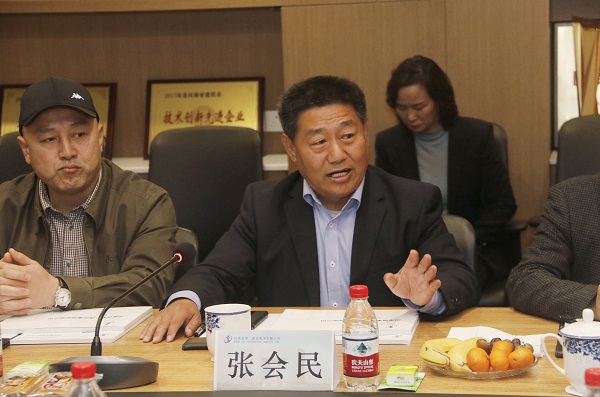 万搏（中国）党委书记张会民主持会议.jpg