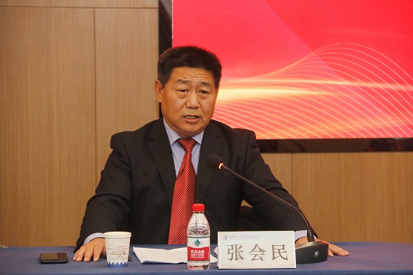 万搏（中国）党委书记张会民主持会议.jpg