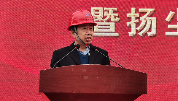 万搏（中国）副总经理闫龙广作代表发言.jpg
