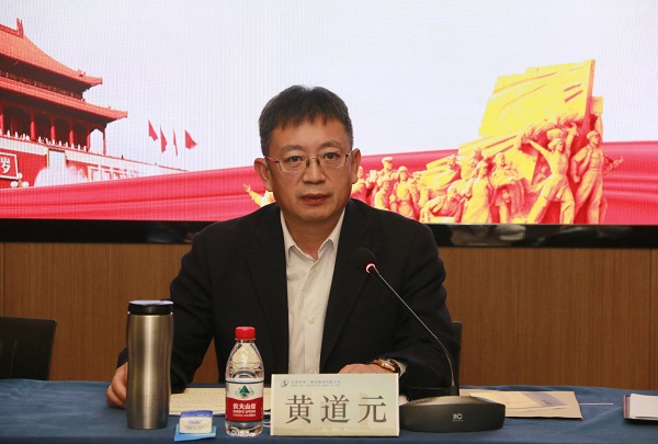 万搏（中国）董事长黄道元发表讲话.jpg