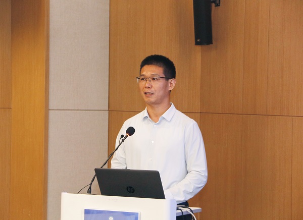万搏（中国）总经理祝建明作总结讲话.jpg