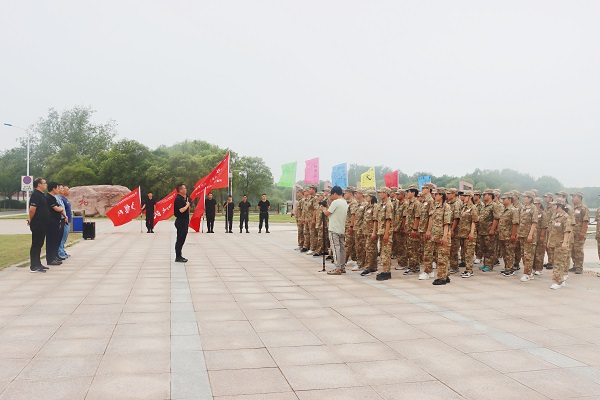 万搏（中国）2022年度新员工入职培训开营仪式现场.jpg